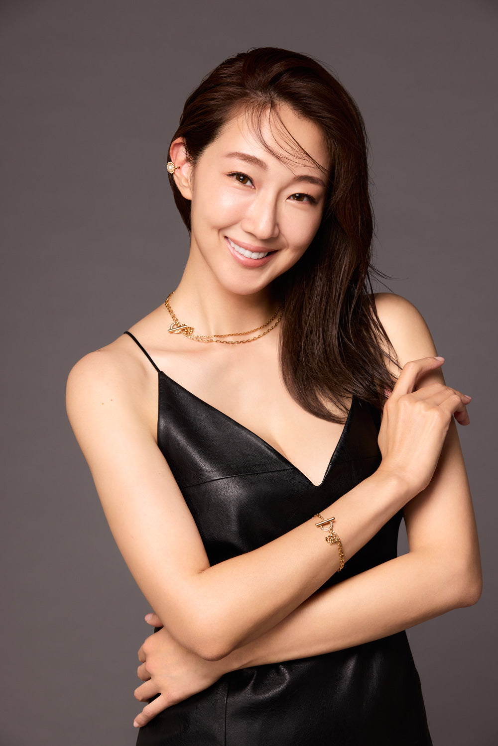 Kurenai pearl ear cuff