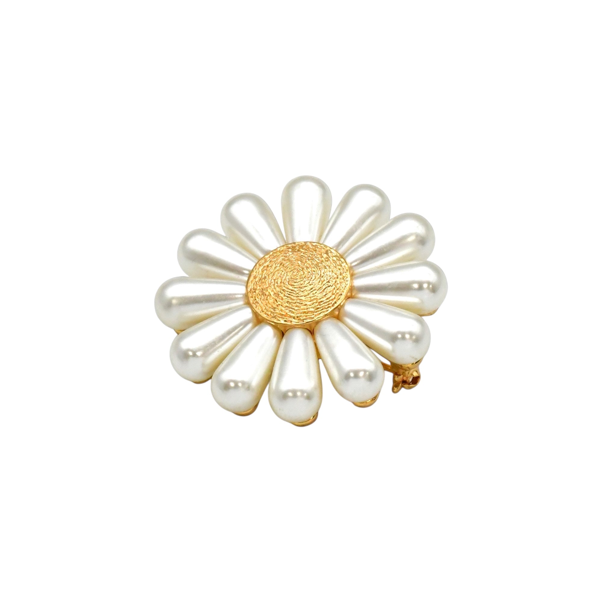 Daisy Brooch II
