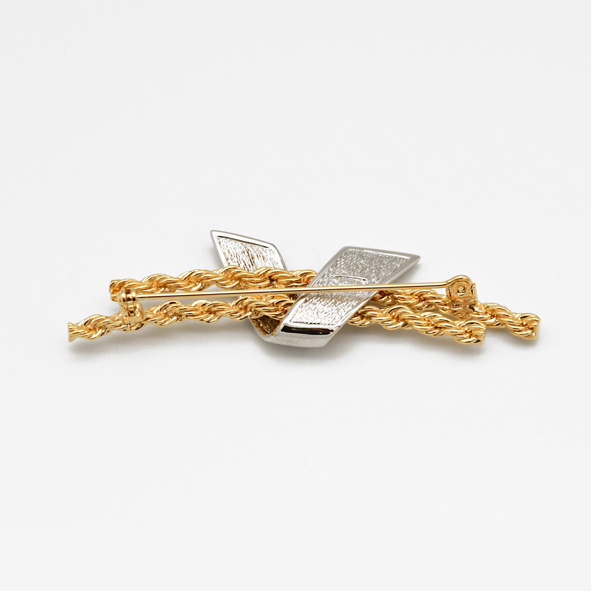 Victory 90 Brooch