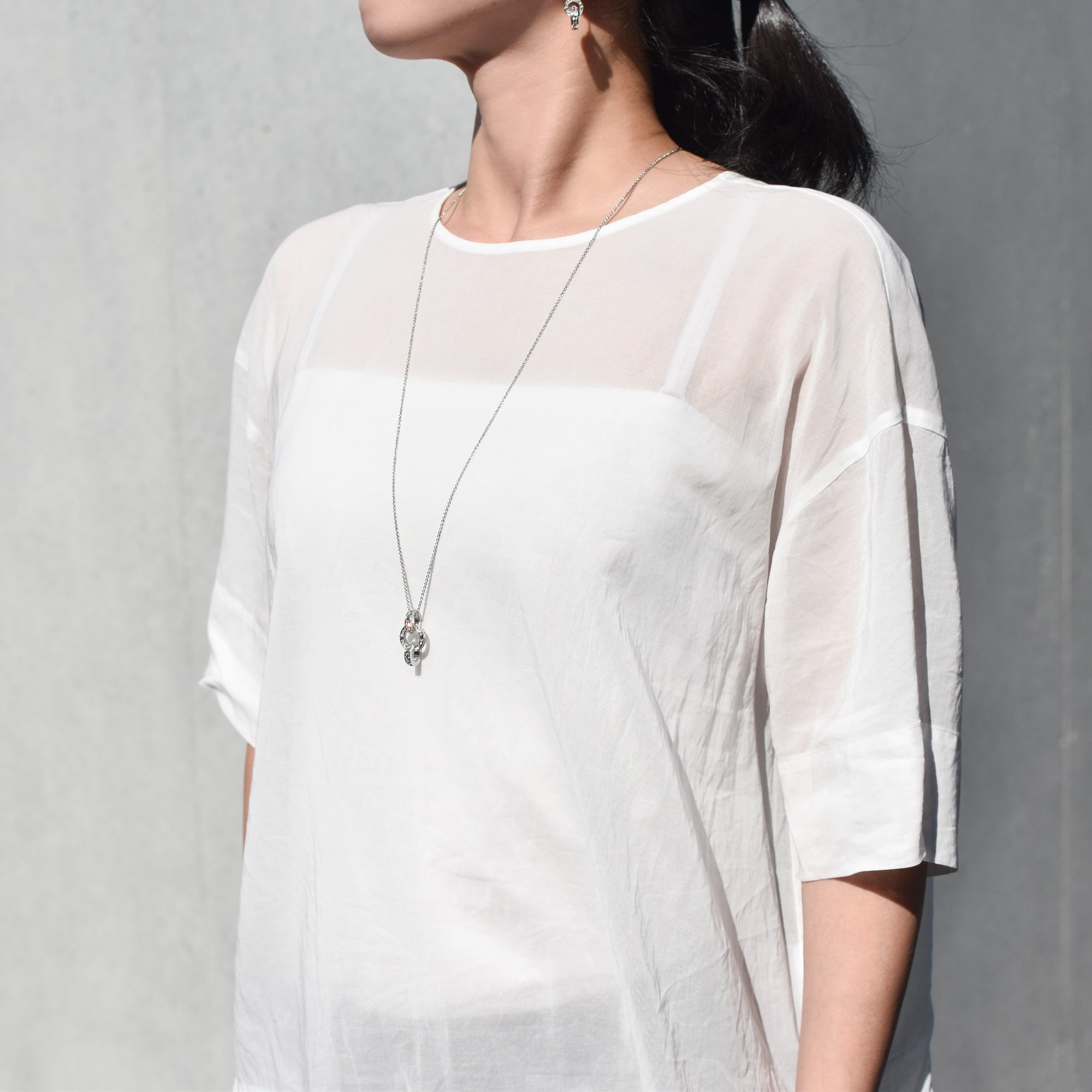 Vertical Miss Matte Clear Necklace