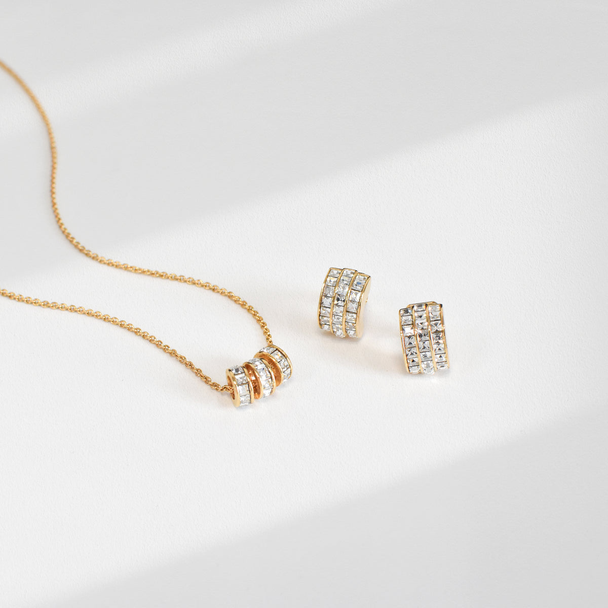 【クロス付き!期間限定】ミス ピアス&ネックレスセット