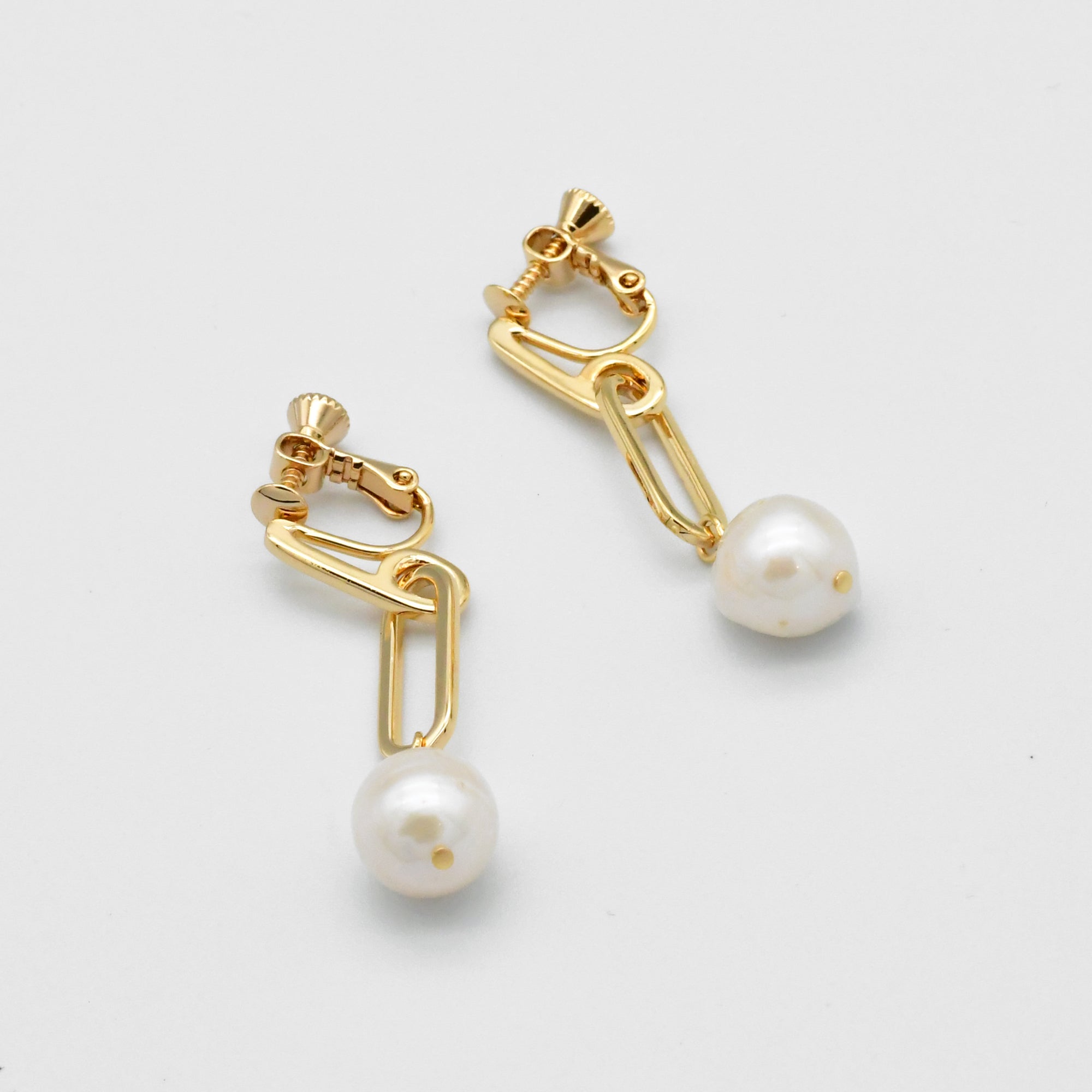Trésor baroque pearl earrings