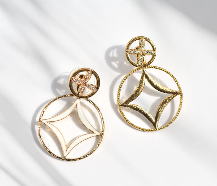 Exhibition order item: En by Kyogen White Earrings