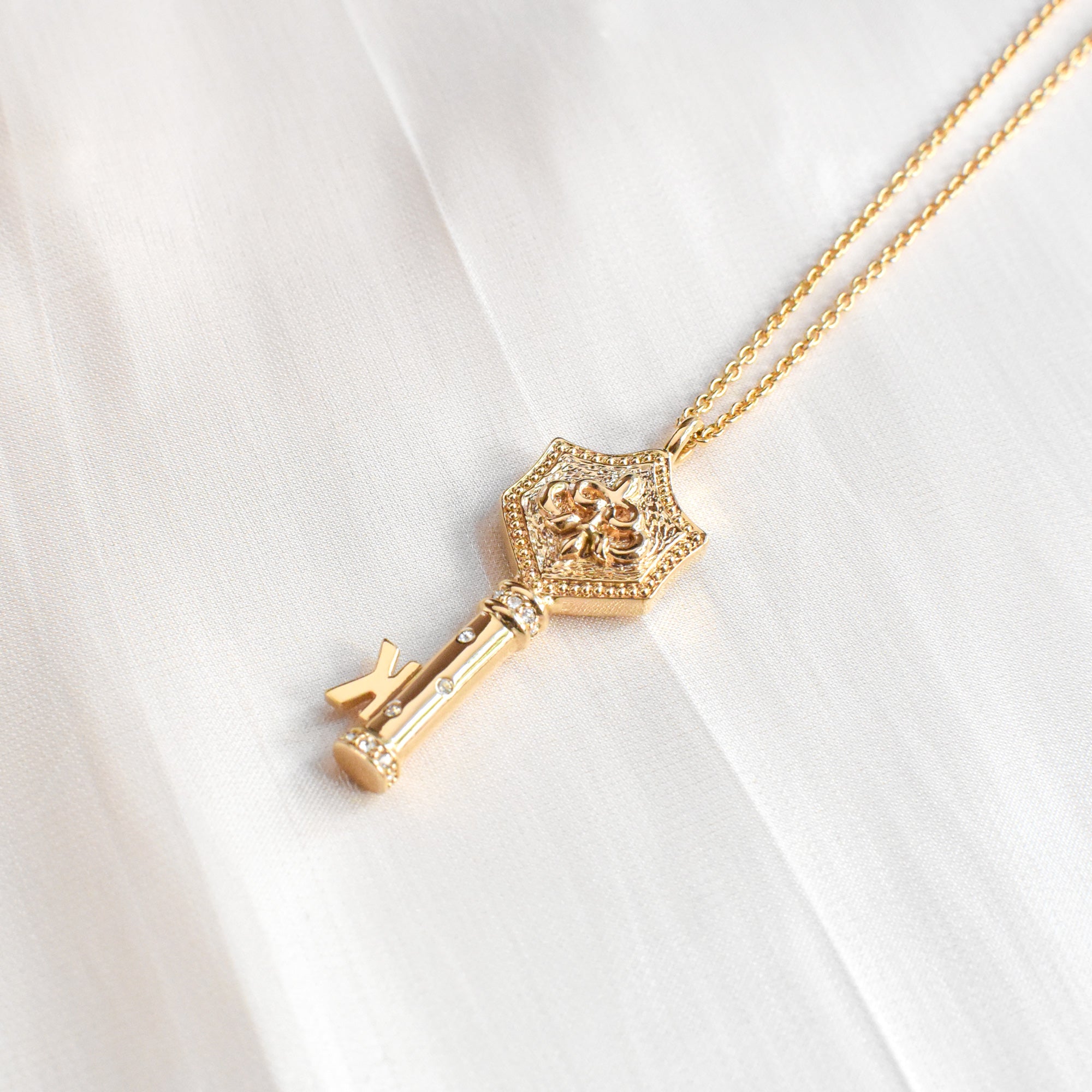 Red Amulet Long Necklace