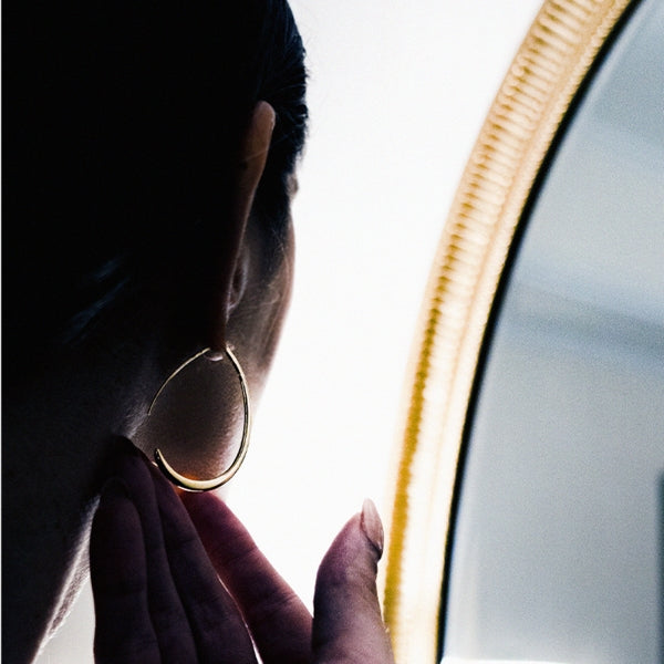 トレゾア オーバルフープピアス