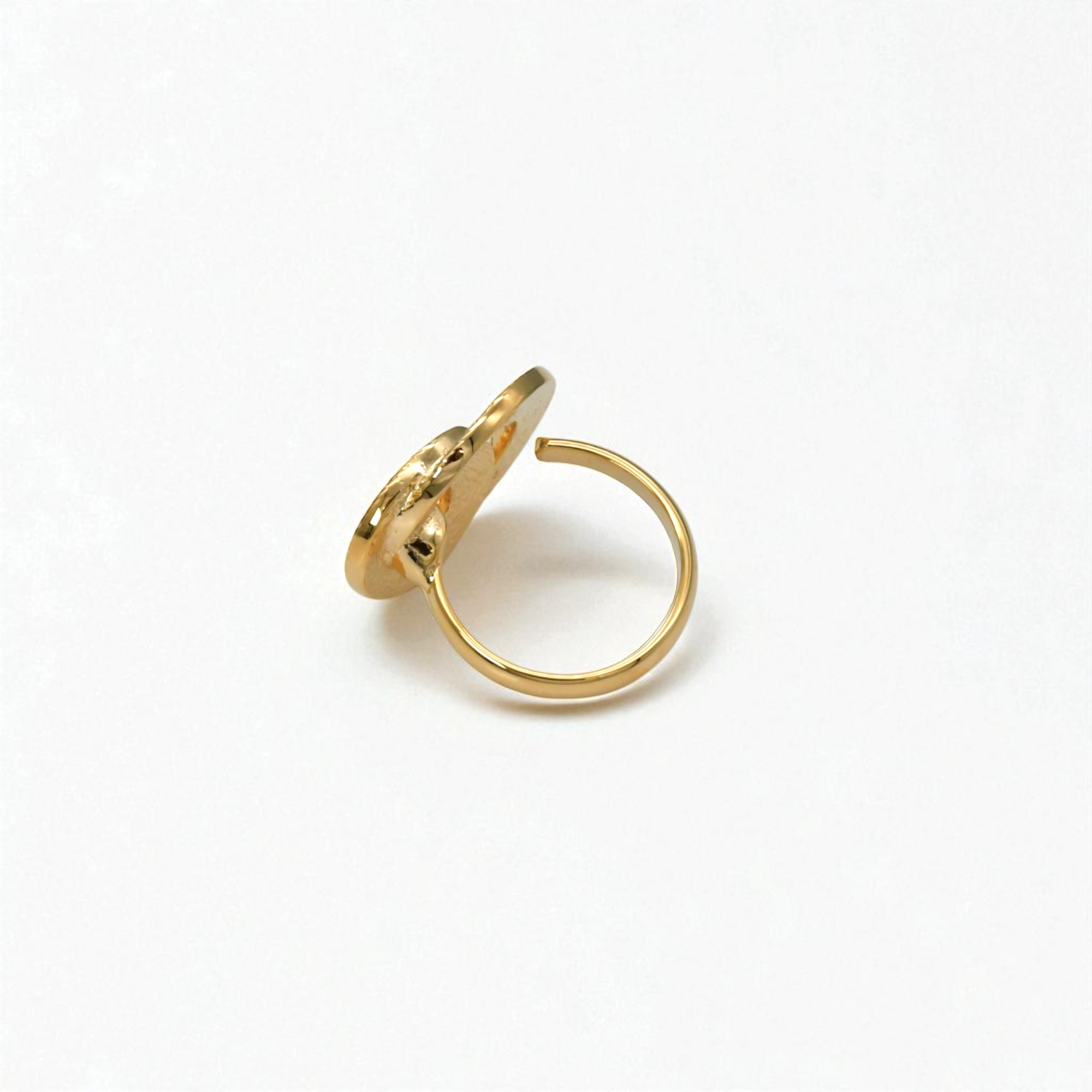 Exhibition order item: Intertwined ring