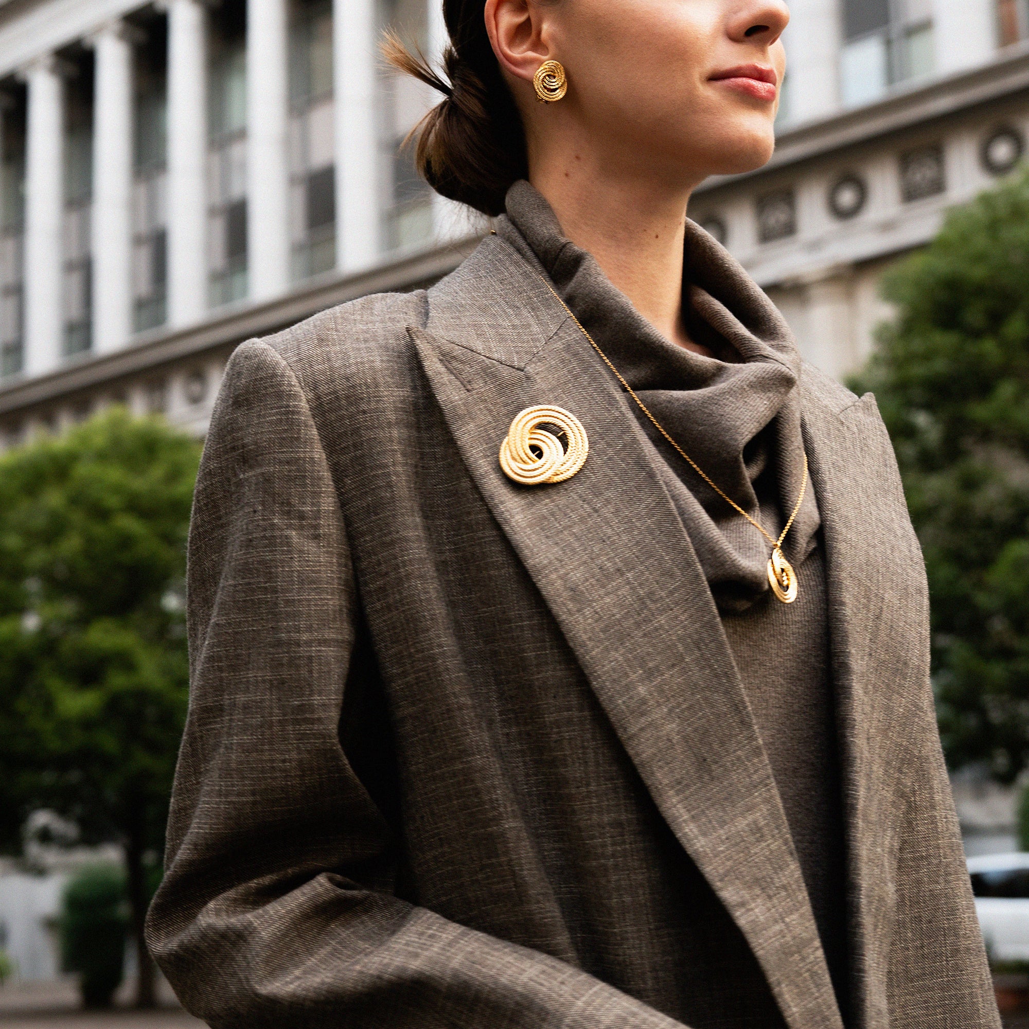 インタートワイン ブローチ