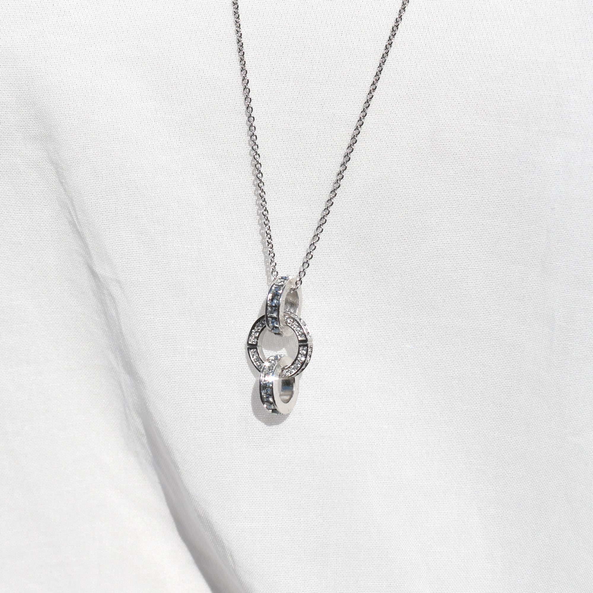 Vertical Miss Matte Clear Necklace