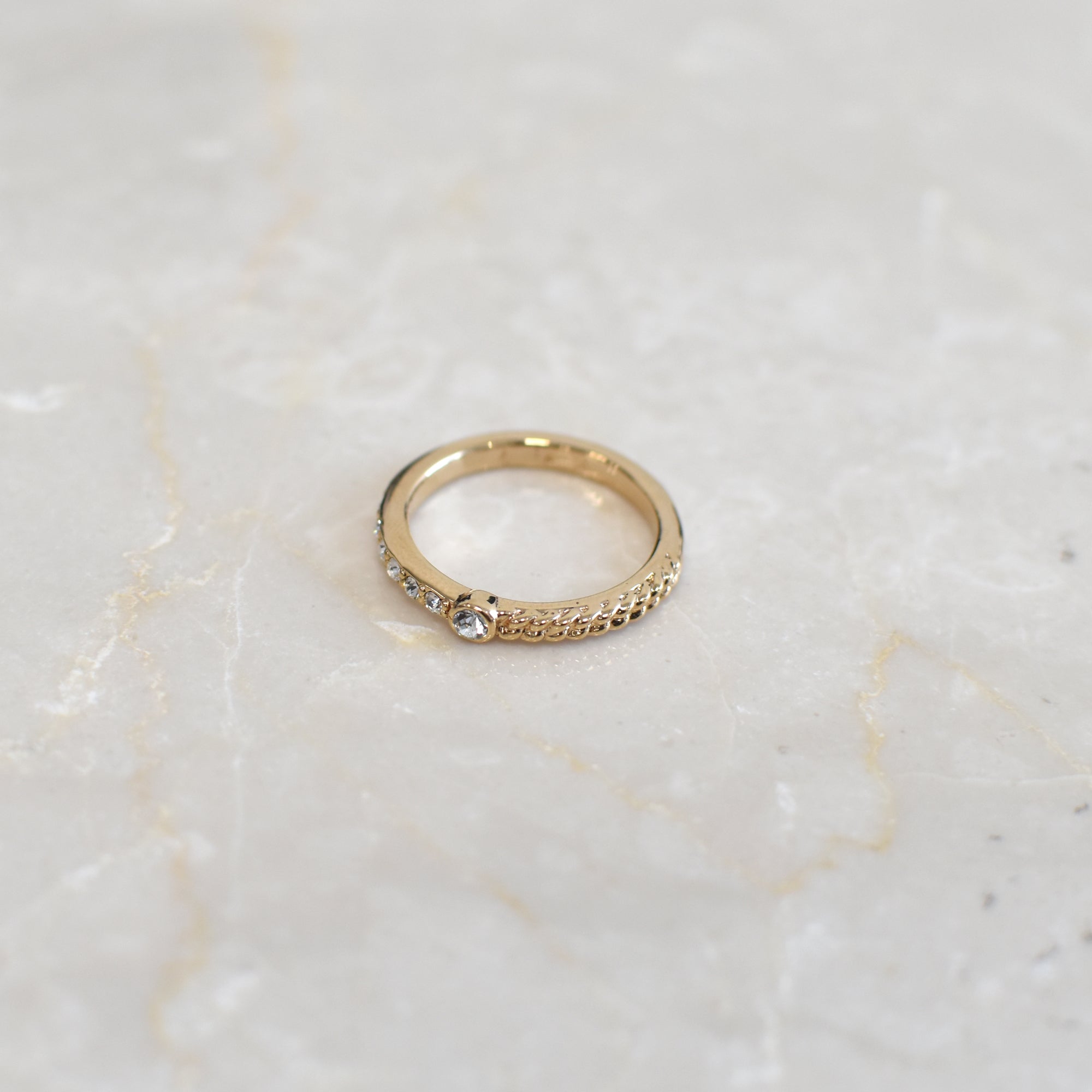 RIYO Crystal Ring