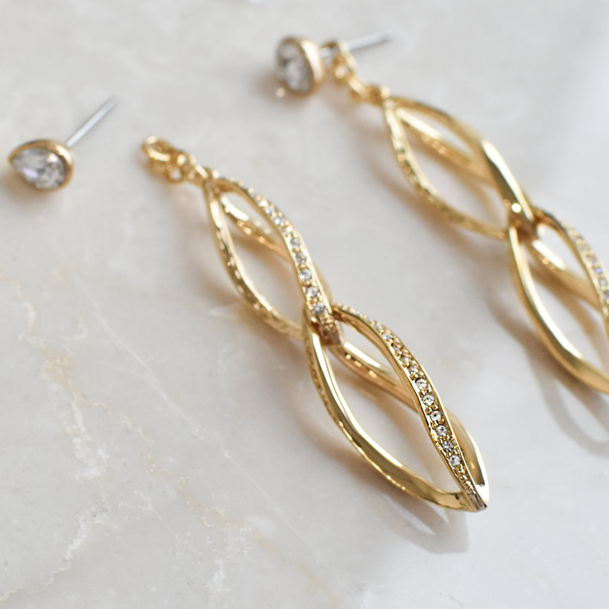 アジール ピアス