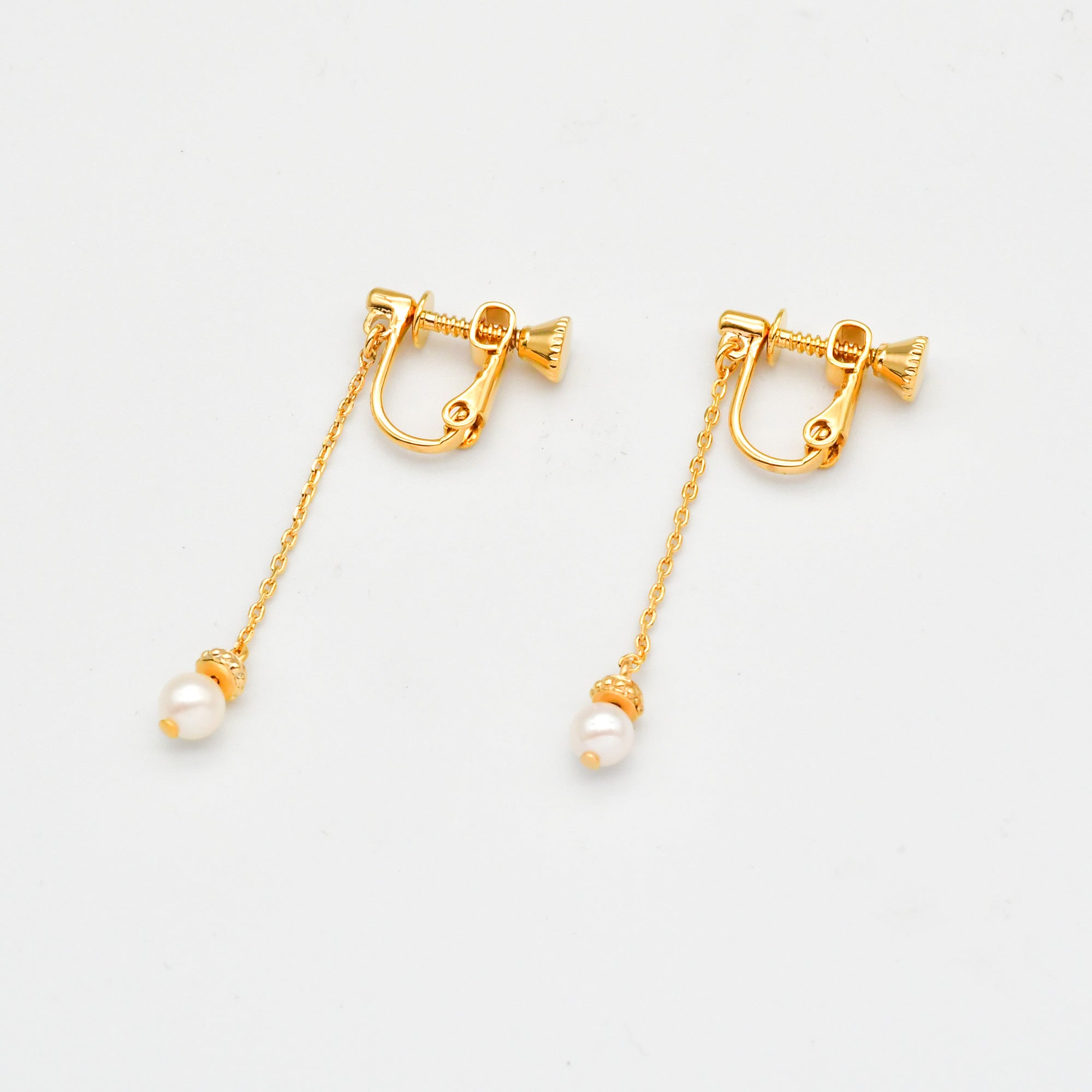 Tresor Akoya Line Pearl Earrings