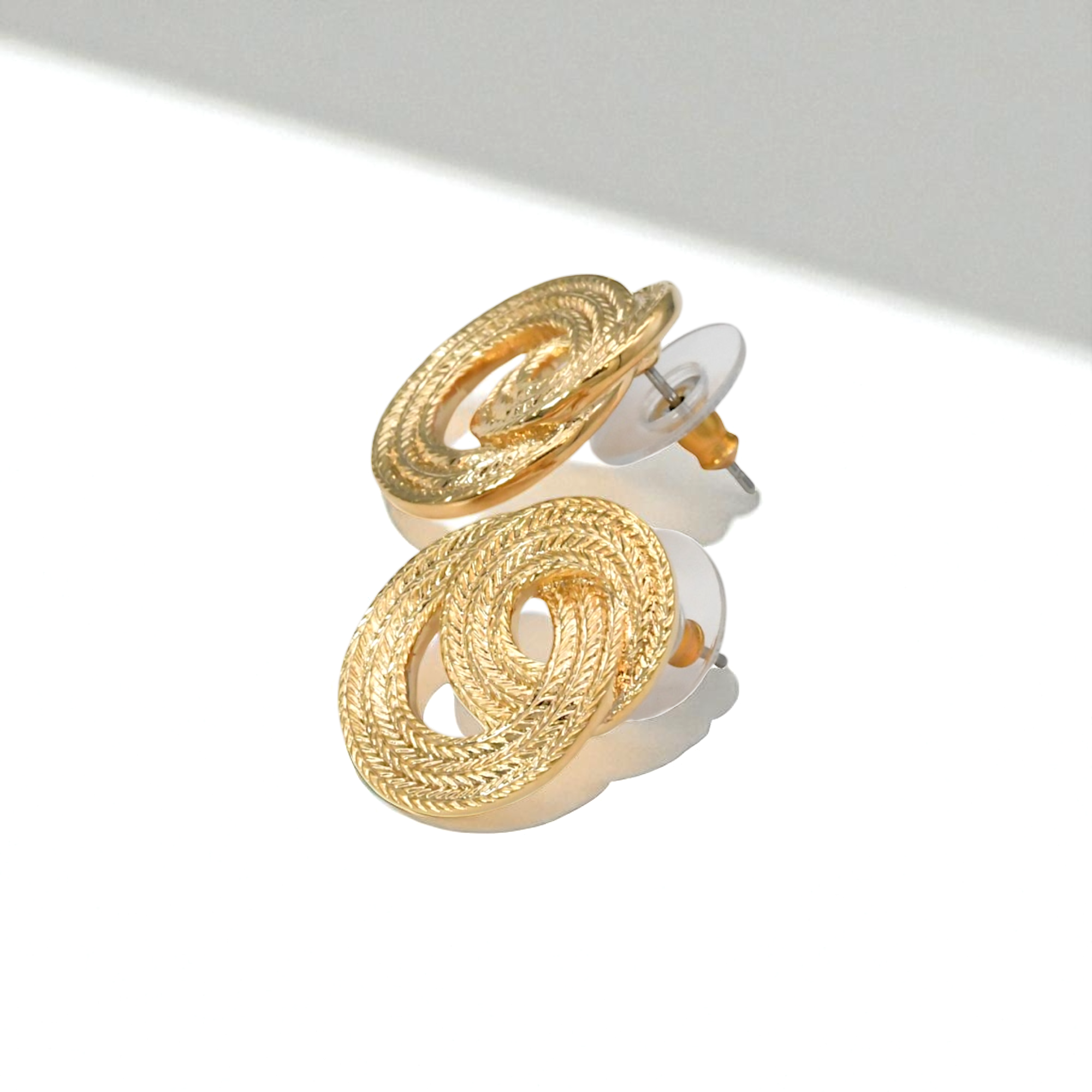 インタートワイン ピアス