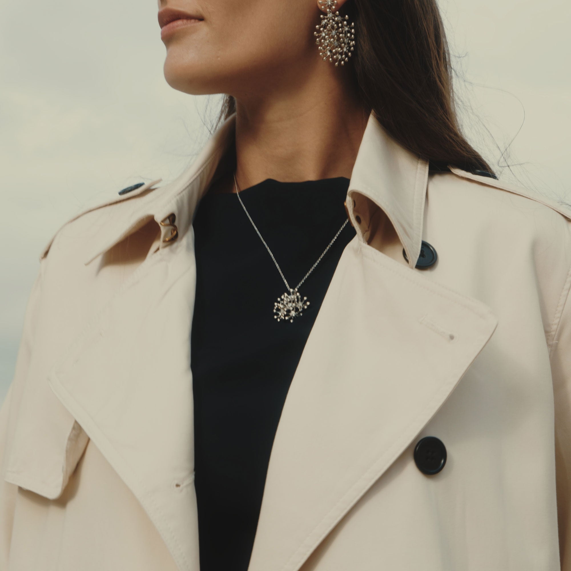 ブリリア オーバルピアス