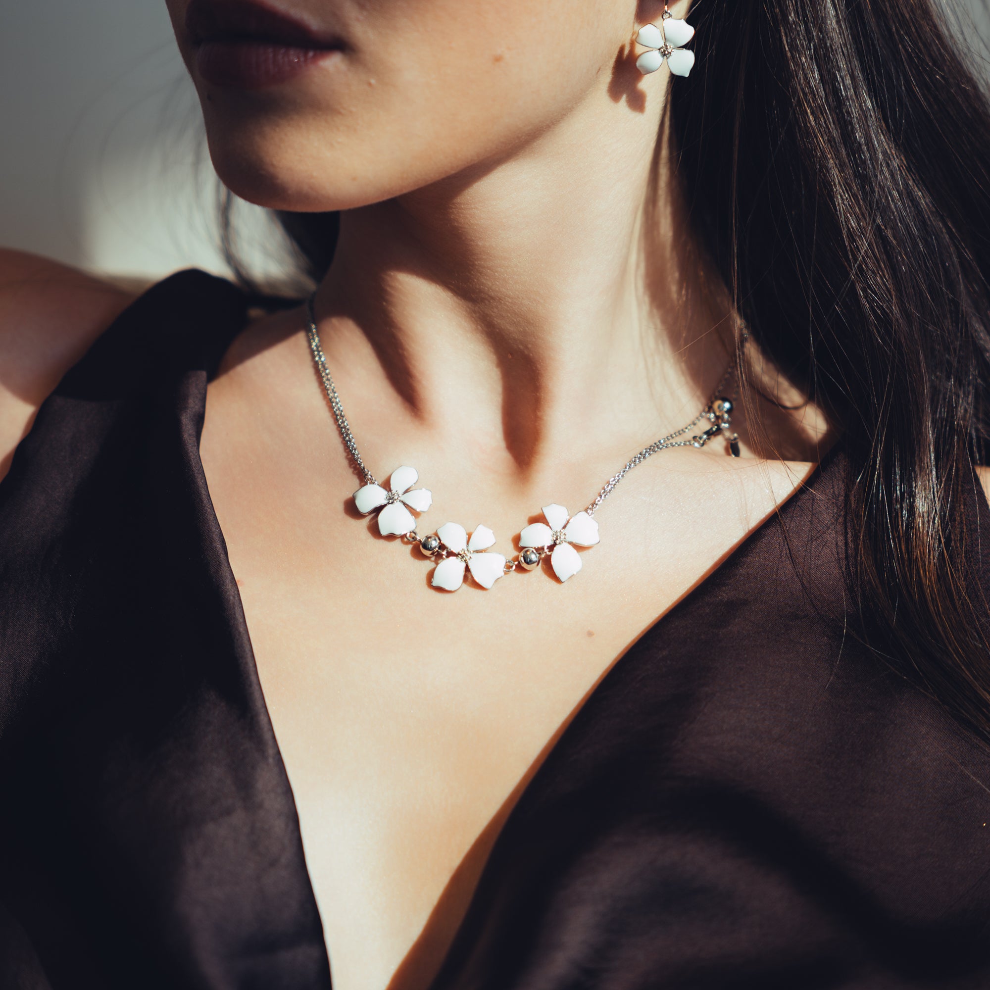 フルールブランシュ ロングネックレス