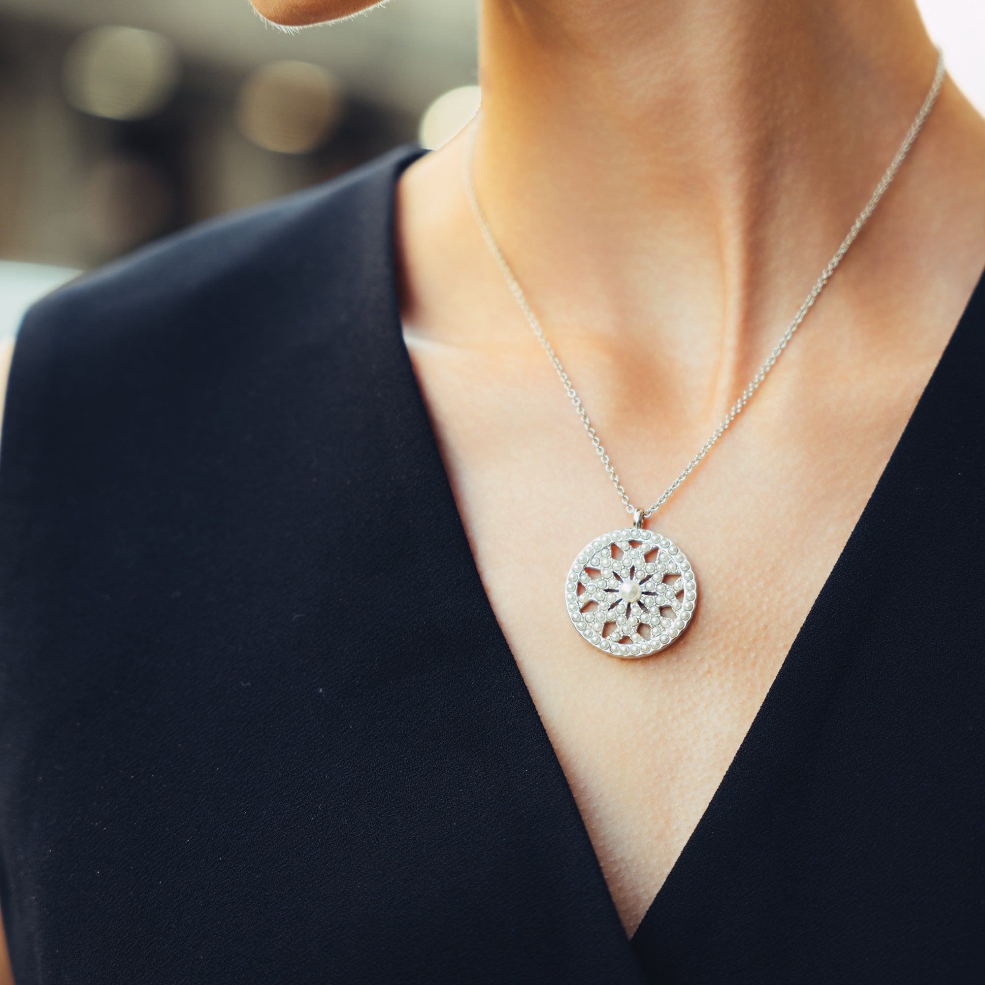 Dantelle Long Necklace (L)