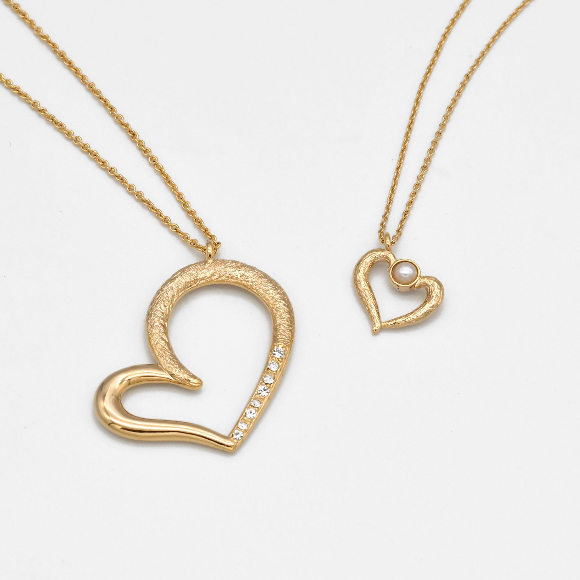 Ahn Mika smile heart necklace